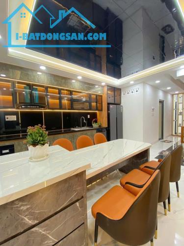 Thu Hồi Vốn Bán Lỗ 600TR - NHÀ MỚI 5 Tầng, DTSD: gần 212M2 sàn - 4PN-5WC – Full - 3
