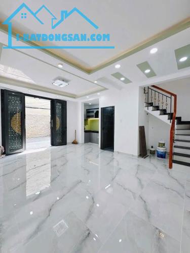 🔥NHÀ CAO CẤP mặt tiền 40m2, nhỉnh 5 tỷ – Xe hơi ngủ trong nhà – Phú Nhuận