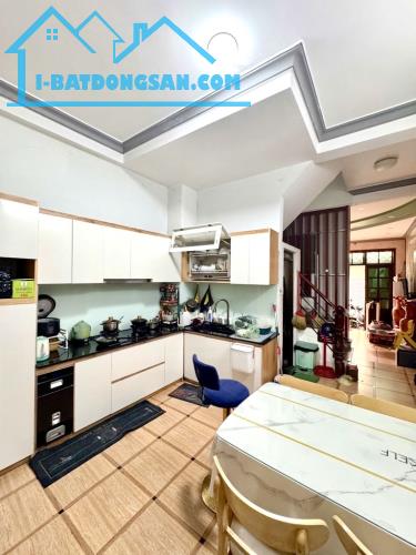 Bán nhà hẻm xe hơi Huỳnh Văn Bánh, hẻm thông, gần mặt tiền, ngang 4.3m, 48m2, chỉ 7.55 tỷ