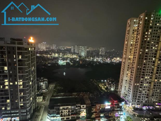 Bán căn hộ Chung Cư CT36B, View Hồ. 2 Ngủ mới đẹp, DT68m2. Giá 4.5 Tỷ - 5