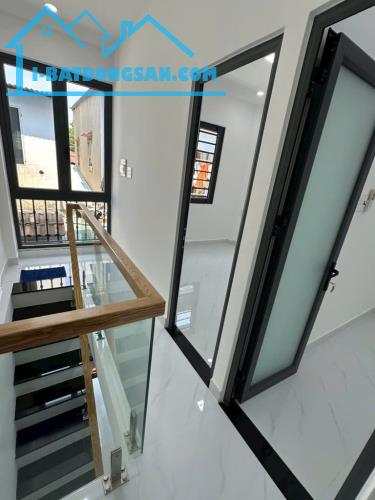 NGUYỄN THÁI SƠN SÁT EMART, GẦN ĐH VĂN LANG - DTSD 50M2 - 1T1L 2PN NHÀ MƠI Ở NGAY - Chỉ 2.X - 3