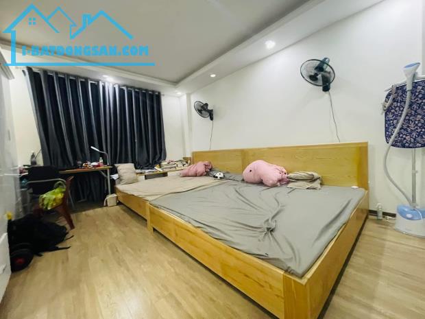Nhà Mới Đẹp - Ở Ngay - Lô Góc - Ba Gác Đỗ Cửa - Thịnh Quang - DĐa- Dt: 34m2/5tầng/4,2mMT*n - 3