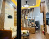 Hồ Tùng Mậu, 48m2, lô góc, sát phố, oto tránh 45m 9 tỷ hơn