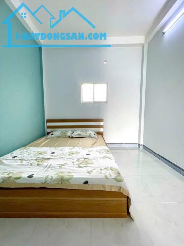 Bán Nhà Ngay Trường Nguyễn Văn Thệ 1 trệt 2 lầu 4PN-Đường 6m- DT 3,2x14m tặng full nội - 2