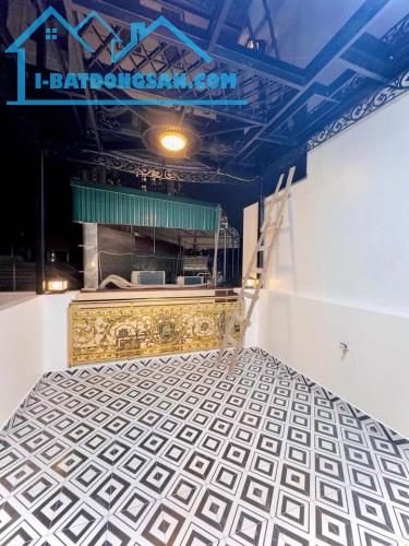 Bán nhà phố Yên Lạc, Hai bà Trưng 41m, 5 tầng. Giá: 14.8 tỷ. LH: 0937158386 - 4