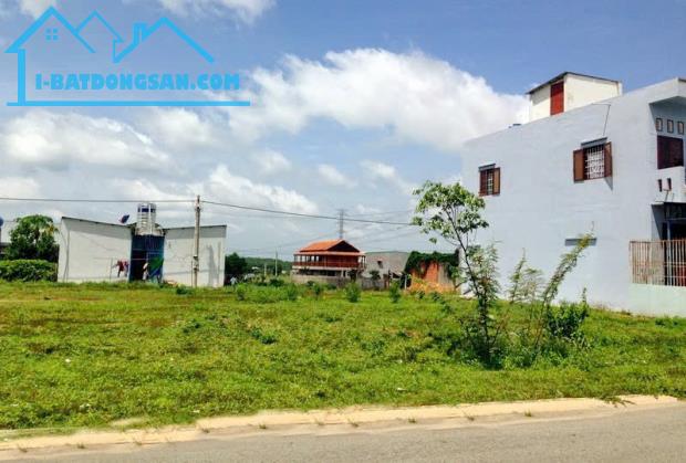 CẦN BÁN 540M2 ĐẤT SẴN THỔ CƯ NẰM GẦN TRỤC QUỐC LỘ LỚN CÓ CHỢ, TRƯỜNG DÂN ĐÔNG. GIÁ 198TR