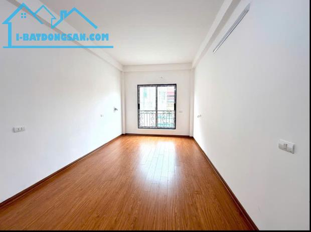 Bán nhà KẺ TẠNH- GIANG BIÊN,diện tích 43m2 ,5 tầng mới ,cách mặt phố 30m, - 1