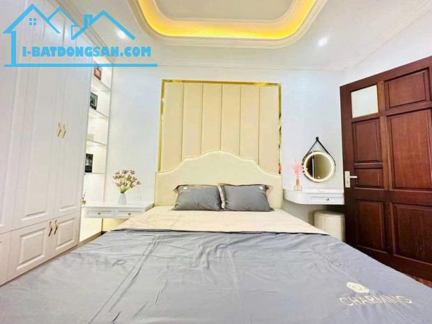 CUNG ĐIỆN BA ĐÌNH - HOÀNG HOA THÁM - NGÕ NÔNG GẦN PHỐ - NHÀ ĐẸP NĂM TẦNG - NỘI THẤT SANG X - 4