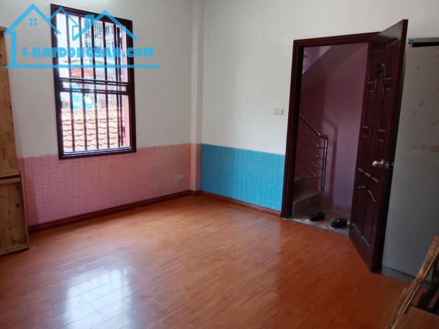 "Bán nhà phố Bạch Mai, Hai Bà Trưng 30m, 5 tầng. Giá: 7.2 tỷ. LH: 0937158386 - 3