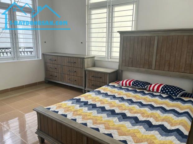 Cho thuê Biệt thự mini 3 tầng mặt tiền khu Phước Long giá rẻ 22tr/tháng full nội thất - 1