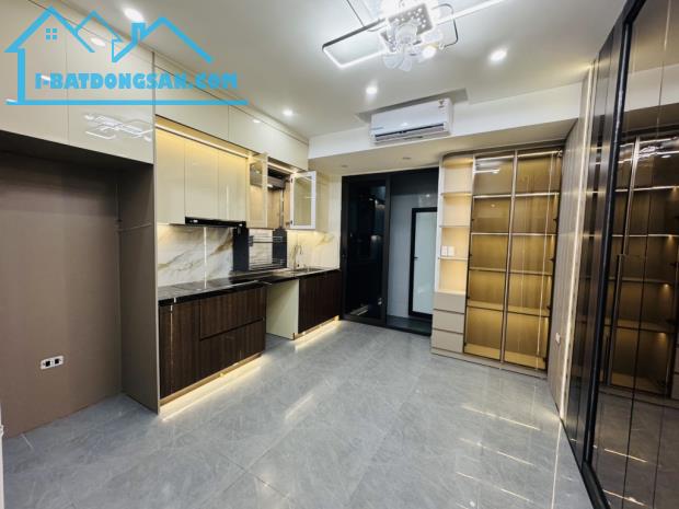 💥B.án nhà TÔN ĐỨC THẮNG 👉 ĐỐNG ĐA, 51m2 - Mặt tiền rộng 👉 10 tỷ 👉 NỘI THẤT lung linh - 4