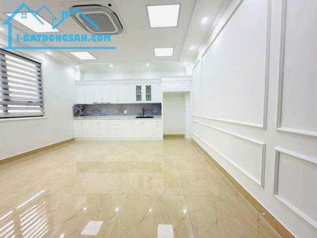 🏢 SIÊU PHẨM PHÂN LÔ – VĂN PHÒNG – KINH DOANH – THANG MÁY – VỈA HÈ 2 BÊN – NGUYỄN HOÀNG - 5