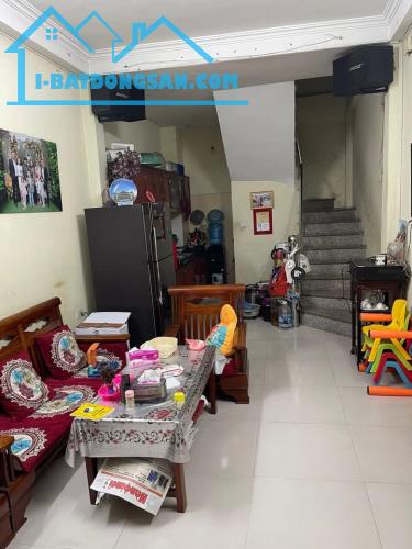 Cho thuê nhà ngõ phố Pháo Đài Láng Đống Đa 30m x 4 tầng, giá 10tr/tháng - 3