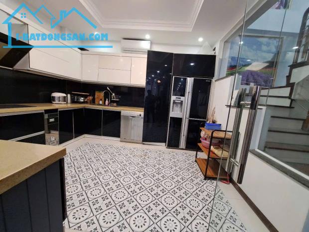 Bán nhà siêu hiếm phố Khương Trung mặt ngõ lô góc 3 mặt đường, dt 56m2 x 4tầng 17.5 tỷ - 1