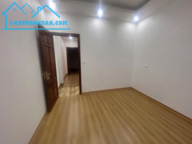 +bán nhà quang Trung hà đông,37m2 xây 5 tầng mới cóng, giá đầu tư - 3