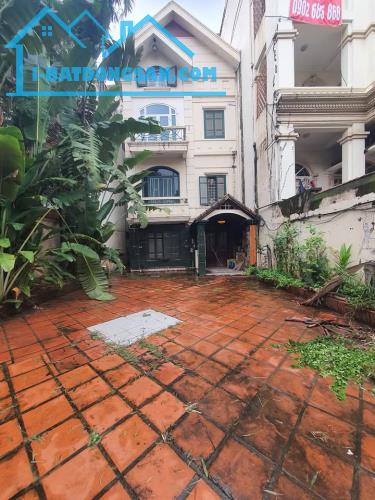 Bán Nhà Mặt Phố Quận Tây Hồ 205m4T MT8,5m 2 THOÁNG 60 Tỷ Âu Cơ. - 2