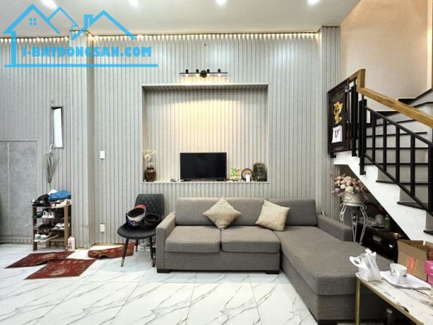 Nhà Hẻm Xe Hơi 4 tầng Nguyễn Thượng Hiền – 10.8 Tỷ Sống Chất