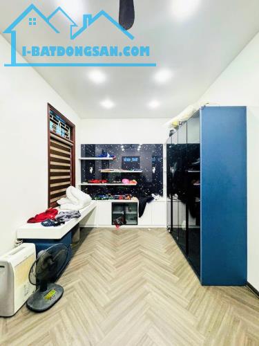 NGỌC THỤY HIẾM - NGÕ THÔNG 4 THOÁNG - GARA Ô TÔ - BT SÂN VƯỜN DT200m- MT12m-25T - 3