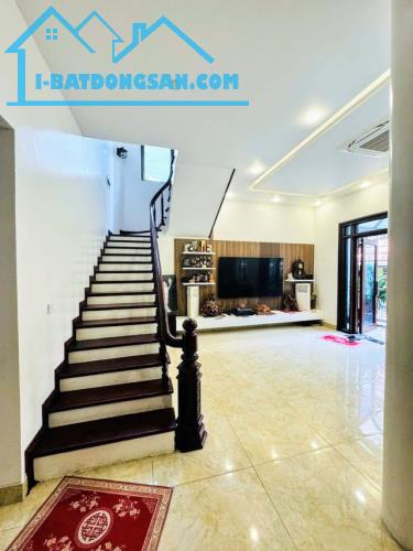 NGỌC THỤY HIẾM - NGÕ THÔNG 4 THOÁNG - GARA Ô TÔ - BT SÂN VƯỜN DT200m- MT12m-25T - 5