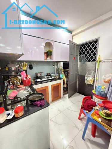 CHỈ 5 TỶ LÀ  CÓ NGAY NHÀ TÂN PHÚ – 3 TẦNG MỚI Ở NGAY - GẦN NGAY CHỢ, BIG C - KHU DÂN TRÍ - 1