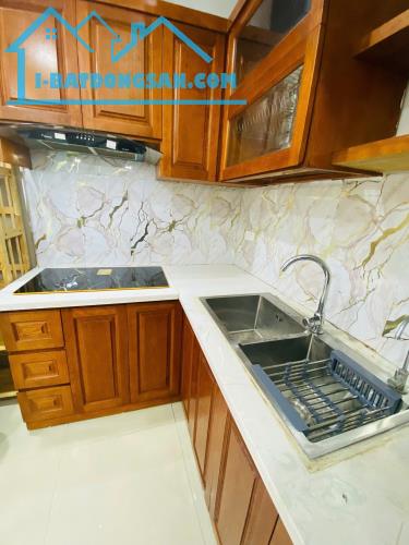 BÁN CĂN NHÀ NGAY TRUNG TÂM ĐÔNG ĐA 4.35 TỶ-OTO ĐỖ CỔNG-NHÀ ĐẸP Ở LUÔN - 2