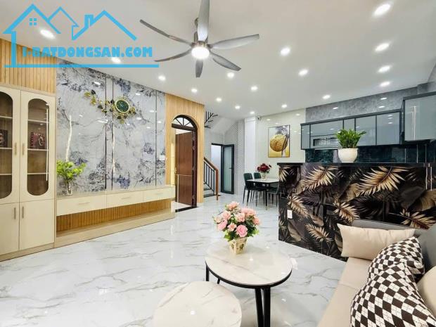 Siêu phẩm có PN tầng trệt - Nguyễn Văn Khối, ngang 6m nhà mới sẵn nội thất ở ngay chỉ 5.xx