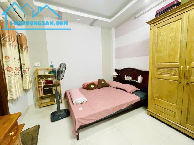 GIẢM SỐC 800 TRIỆU – CHỈ CÒN 8.5 TỶ – NHÀ HXH PHÚ NHUẬN – THÔNG XE TẢI – 6PN, 7WC - 3