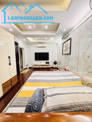 XUÂN LA - NHÀ DÂN XÂY ĐẸP LONG LANH - GẦN PHỐ,NGÕ RỘNG THOÁNG - Ô TÔ QUA NHÀ DT: 30/35m2 - - 1