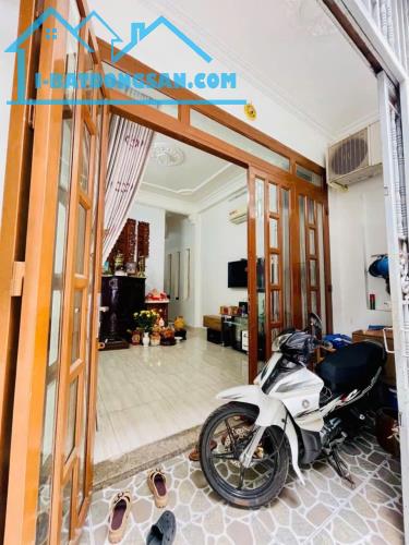 🔥 Bán nhà 2 tầng hẻm 4m đường Hoàng Bật Đạt, DT: 52m2, nhỉnh 4 tỷ