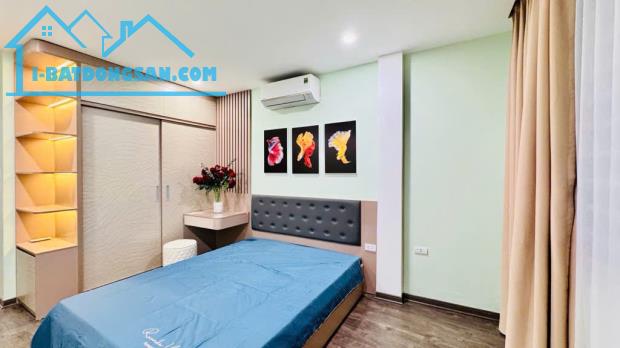 BÁN NHÀ ĐẸP NGUYỄN VĂN CỪ – 40M² NHỈNH 6 TỶ – Ô TÔ ĐỖ CỔNG ,10M Ô TÔ TRÁNH - 1