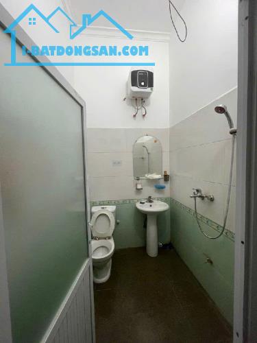 BÁN NHÀ ĐẸP NGUYỄN VĂN CỪ – 40M² NHỈNH 6 TỶ – Ô TÔ ĐỖ CỔNG ,10M Ô TÔ TRÁNH - 3
