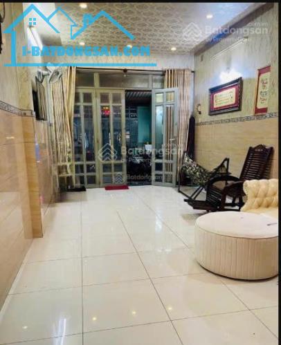Bán nhà ngay Dương Bá Trạc - P. 2 - Quận 8 - ngang 4 x22 m, 4 tầng nhỉnh 10 tỷ - 1