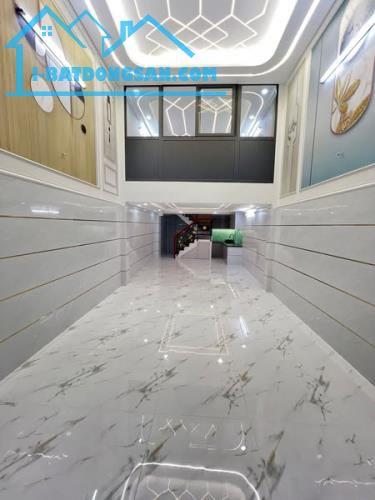 🏡 Nhà 4 tầng, Hẻm xe hơi 5m, Cạnh Đầm Sen, 56m2, nhỉnh 5 tỷ
