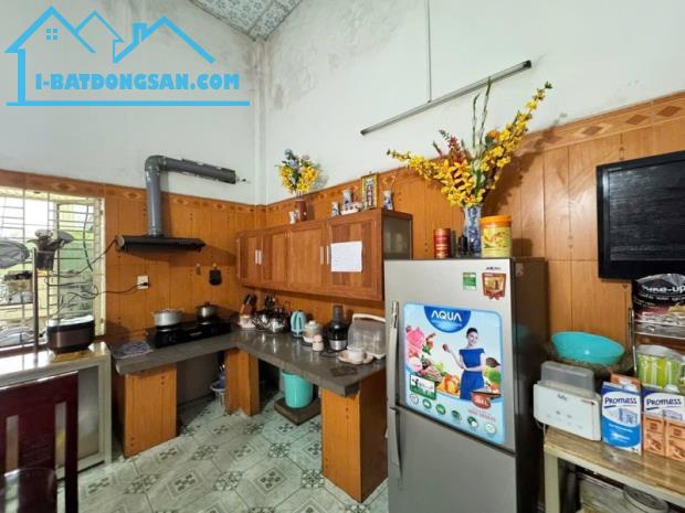 Bán nhà 130m², 2 tầng, 3PN, 2WC, Tân Phú, Thủ Đức - 4.4 tỷ - 1