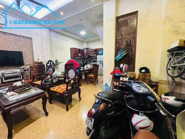 Bán nhà Thanh Xuân Phố Khương Đình 6,8 tỷ, 47m2, MT 5,7m, cách ô tô 30m - 2
