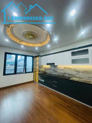 SIÊU PHẨM MỚI KÍNH COONG GIỮA LÒNG BA ĐÌNH – NGÕ THÔNG – 2 Ô TÔ TRÁNH – THANG MÁY XỊN – - 2