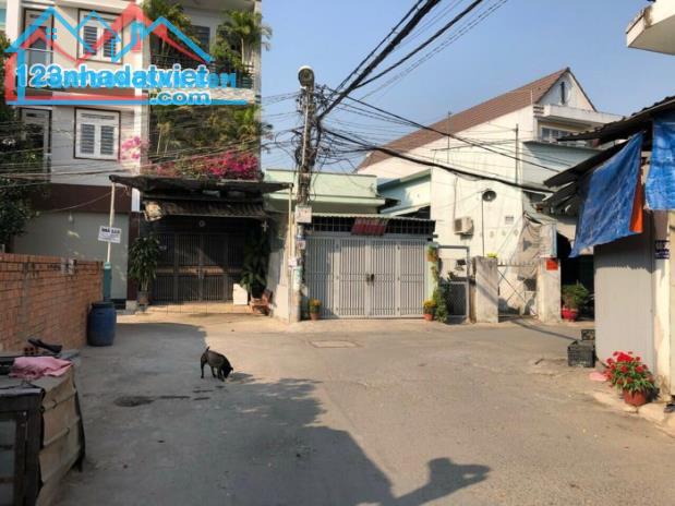 QUẬN 12 ÔTÔ ĐỖ CỬA - HẺM RỘNG SẠCH THOÁNG - 68M2 NHỈNH 3 TỶ - SỔ VUÔNG VỨC