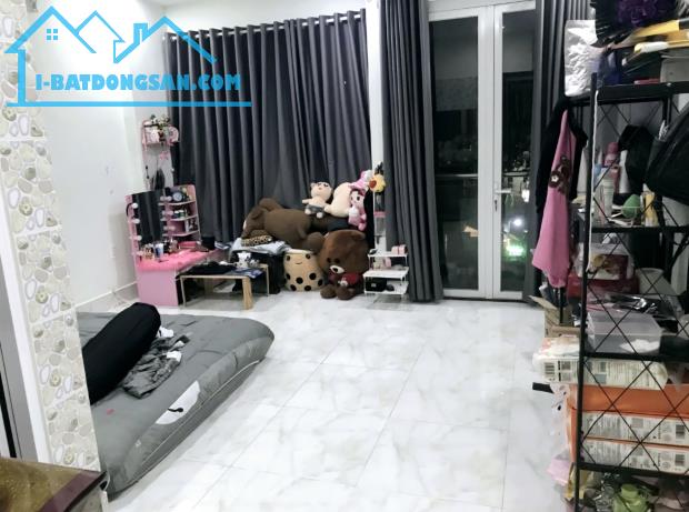 BÁN NHÀ 3 TẦNG MỚI ĐẸP – NGANG 6M NỞ HẬU 8.3M – CÓ GARA Ô TÔ – PHẠM VĂN ĐỒNG –  NHỈNH 6 TỶ - 2
