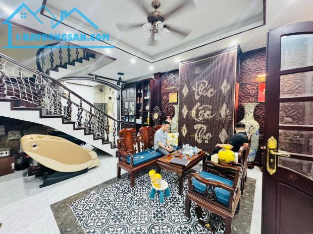 MẶT NGÕ KIM NGƯU - PHÂN LÔ ÔTÔ TRÁNH, ĐỖ NGÀY ĐÊM - GIÁ 13 TỶ - 1