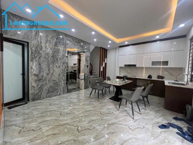 SIÊU PHẨM  6 TẦNG THANG MÁY, ĐỦ NỘI THẤT – 45m2 HOÀNG NHƯ TIẾP, GẦN PHỐ, NHIỂU TIỆN ÍCH - 2
