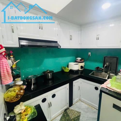 Đường Nguyễn Duy Cung, Hẻm xe hơi, 3PN có PN dưới trệt, 56m2, Chỉ 4 Tỉ 099 - 2