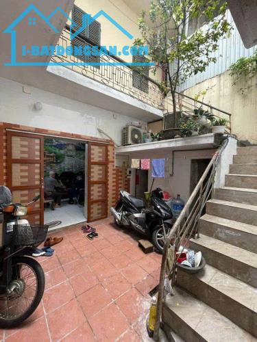 CHÍNH CHỦ BÁN ĐẤT TẶNG NHÀ MẶT NGÕ BẠCH MAI