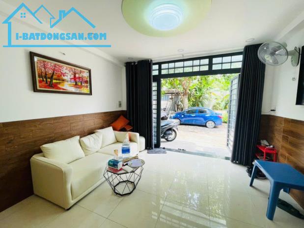 Quận 12, Hiệp Thành,Tô Ký ,  nhà mới đẹp , 5 tầng, 3.5tỷ, tặng nội thất.