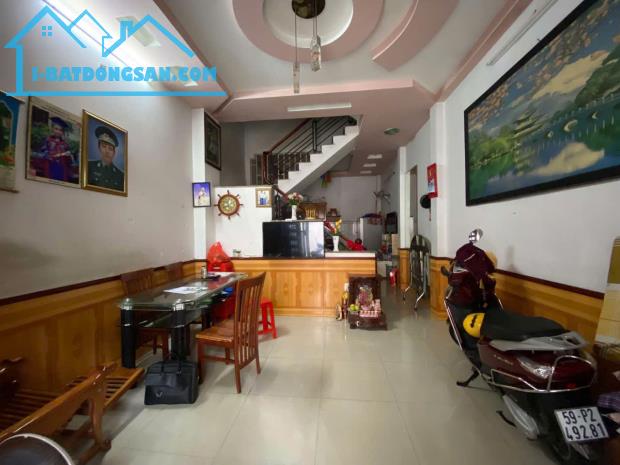 Nhà 4 tầng, hẻm ô tô 7 chỗ, gần mặt tiền Trường Chinh, 5.5 tỷ - 1