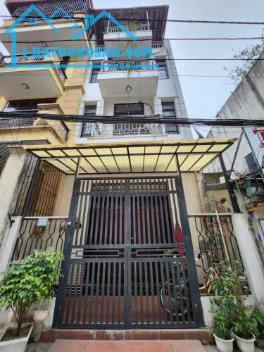 B.á.n nhà phố Bồ Đề 41m² – Thông Hồng Tiến – Ô tô đỗ cổng – Vị trí siêu đỉnh - 1