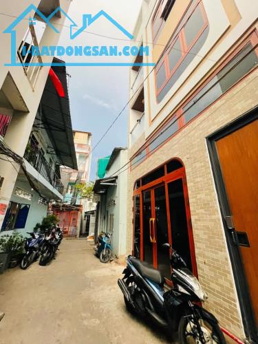 Bán nhà hẻm rộng Nguyễn Cửu Vân P.17,Q.Bình Thạnh,dt: 4,5 x 12 nhà xây 2 lầu 6 Tỷ 3. - 1