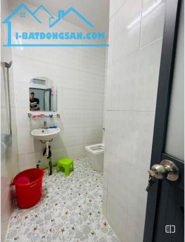 Bán nhà hẻm rộng Nguyễn Cửu Vân P.17,Q.Bình Thạnh,dt: 4,5 x 12 nhà xây 2 lầu 6 Tỷ 3. - 3