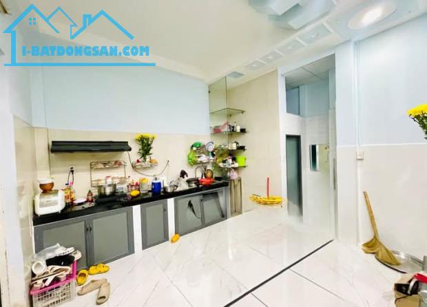 Bán nhà hẻm rộng Nguyễn Cửu Vân P.17,Q.Bình Thạnh,dt: 4,5 x 12 nhà xây 2 lầu 6 Tỷ 3. - 5