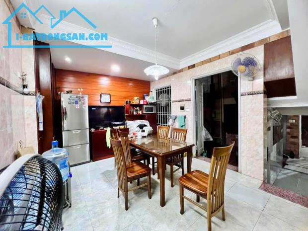 BÁN NHÀ :TÂY SƠN -ĐỐNG ĐA. +DT: 79M2 X 4T X 4.2M.   + - 1