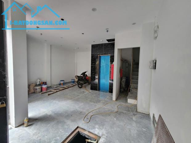 Tòa nhà dòng tiền - CCMN phố Hồng Mai nhỉnh 9 tỷ - 1